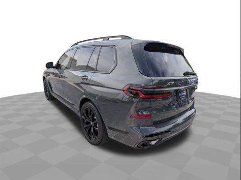 Used 2026 BMW X7 xDrive40i w/ M Sport Package AWD/4WD image 6