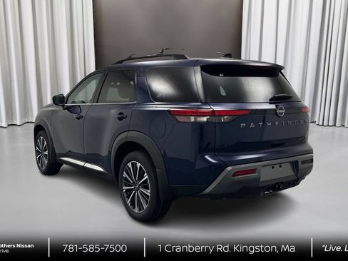 New 2026 Nissan Pathfinder Platinum w/ Accent Package AWD/4WD image 7
