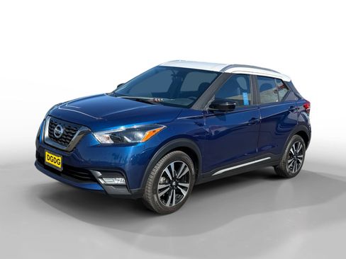 Used 2019 Nissan Kicks SR FWD image 1