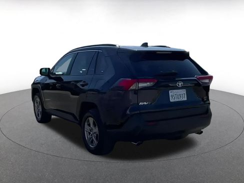 Used 2025 Toyota RAV4 XLE image 9