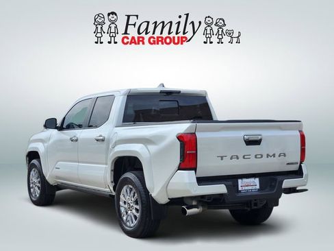 Used 2025 Toyota Tacoma Limited AWD/4WD image 3