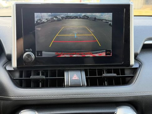 Used 2024 Toyota RAV4 XLE FWD image 16