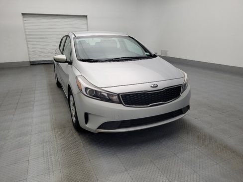Used 2017 Kia Forte LX image 14