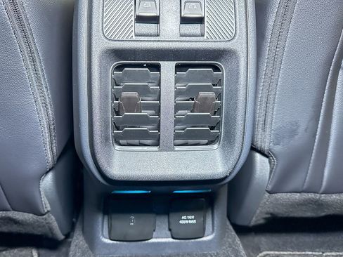 New 2025 Ford Bronco Outer Banks w/ Sasquatch Package image 22