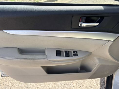 Used 2012 Subaru Outback 2.5i Premium w/ All-Weather Pkg image 13