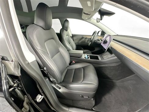 Used 2023 Tesla Model Y Long Range image 25