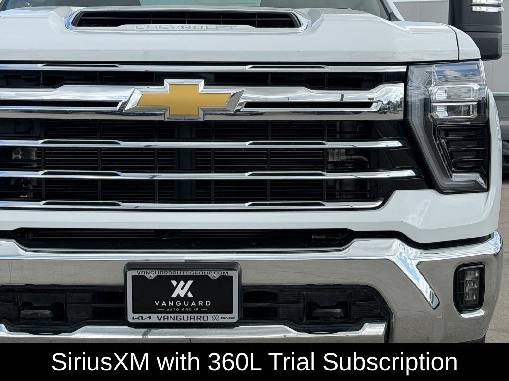 Used 2026 Chevrolet Silverado 2500 LTZ AWD/4WD image 4