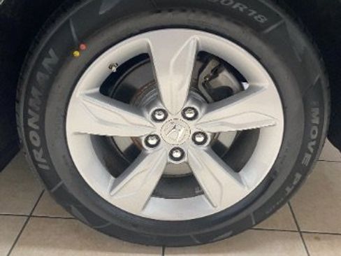 Used 2018 Honda Odyssey EX image 24