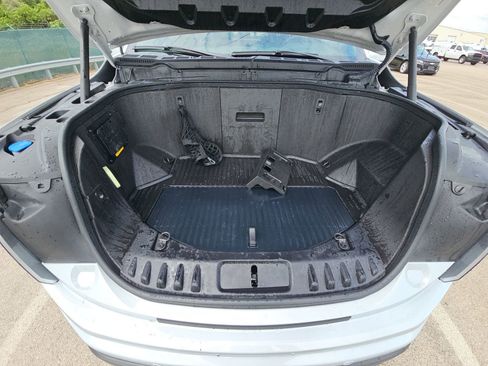 Used 2025 Ford F150 Lightning Lariat image 18