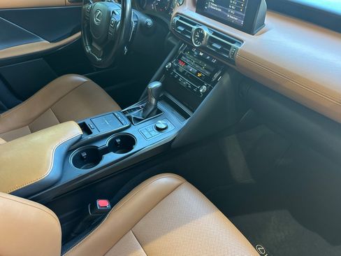 Used 2021 Lexus IS 300 RWD image 19