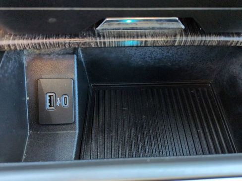 Certified 2021 Ford F250 Lariat w/ Lariat Value Package image 24