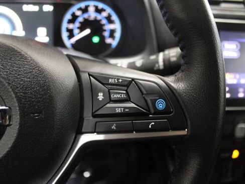 Used 2020 Nissan Leaf SV w/ SV Technology Package image 34