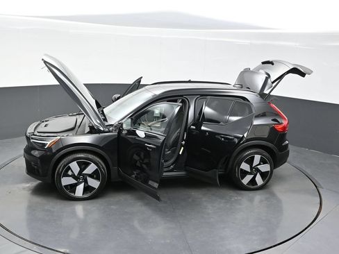 Used 2023 Volvo XC40 Recharge Ultimate w/ Protection Package Premier AWD/4WD image 42