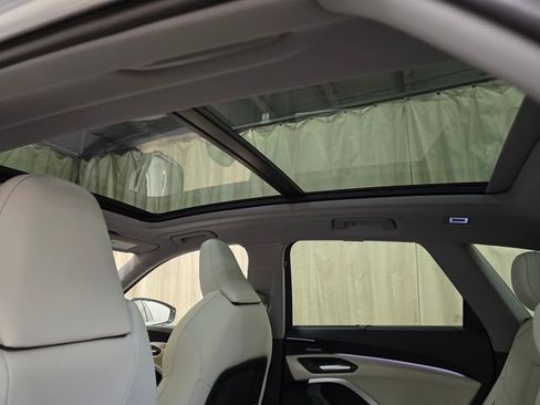 New 2025 Audi Q5 Prestige image 23