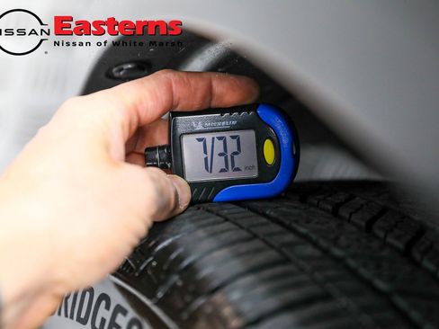 Used 2025 Nissan Kicks SR image 31