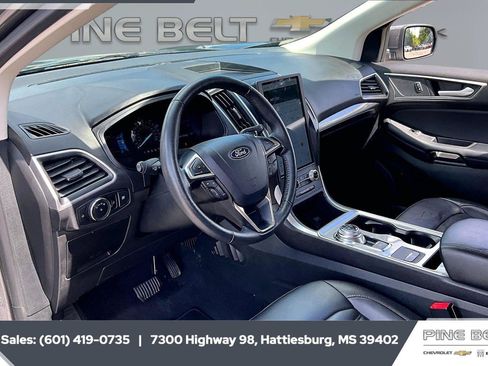 Used 2024 Ford Edge SEL AWD/4WD image 12