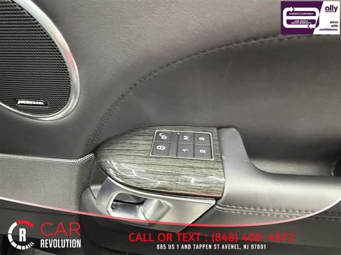 Used 2019 Land Rover Range Rover Sport Supercharged AWD/4WD image 46