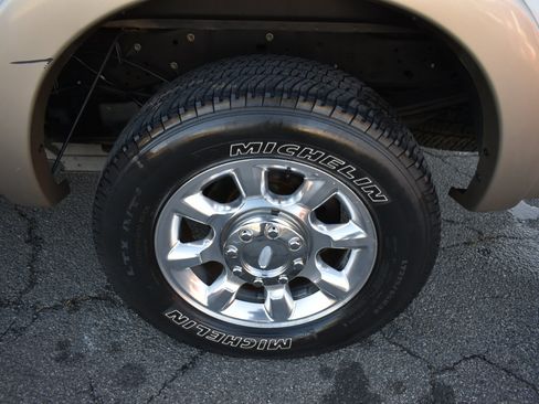 Used 2012 Ford F250 Lariat w/ Lariat Interior Pkg image 31