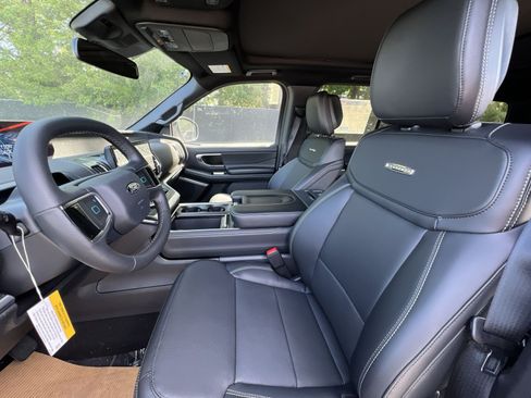 New 2026 Ford Expedition Platinum w/ Stealth Appearance Package AWD/4WD image 13