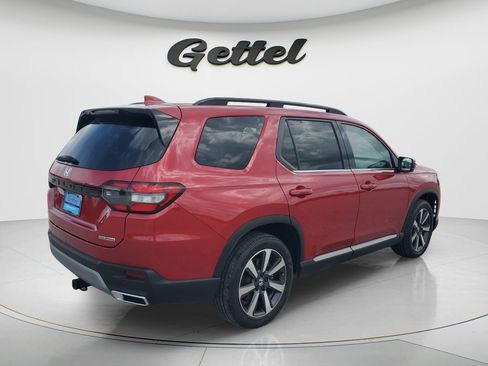 Used 2024 Honda Pilot Touring image 5