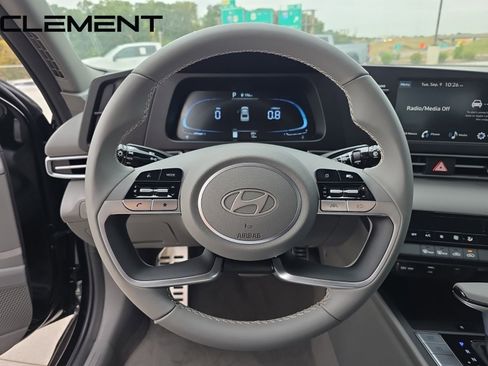 Certified 2025 Hyundai Elantra Sport FWD image 14