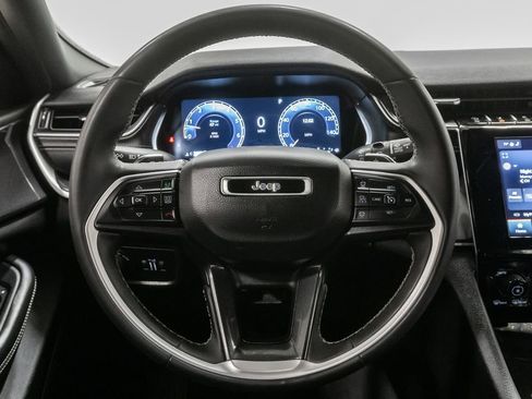 Used 2023 Jeep Grand Cherokee Altitude image 14