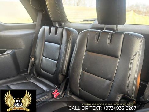 Used 2018 Ford Explorer Limited image 8
