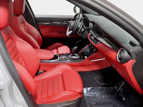 Used 2021 Alfa Romeo Stelvio Ti Sport image 31