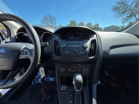 Used 2017 Ford Focus SE image 11