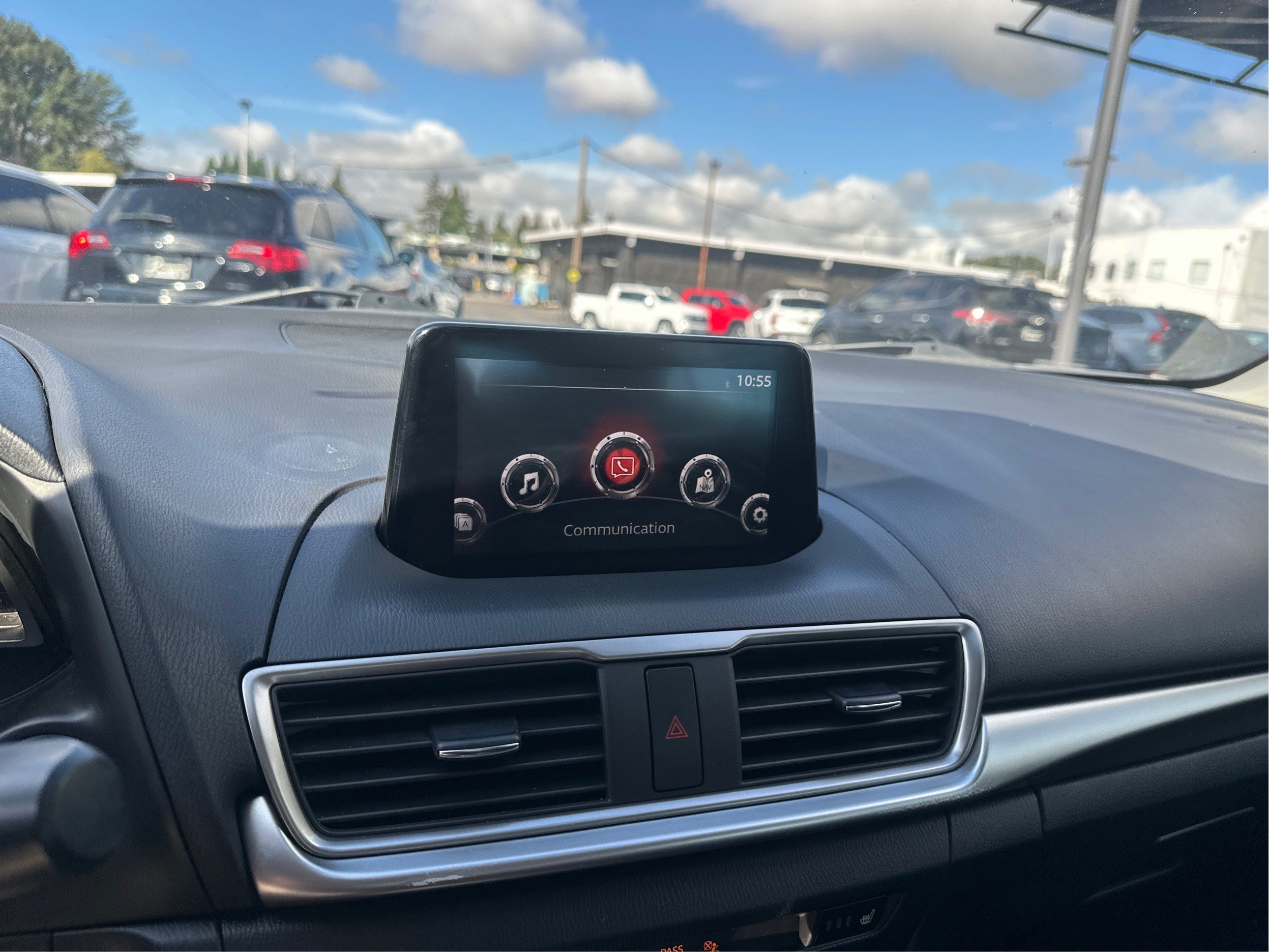 Used 2018 MAZDA MAZDA3 Touring FWD image 14