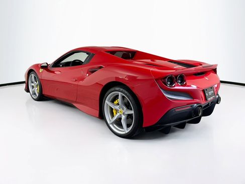Certified 2021 Ferrari F8 Tributo RWD image 5