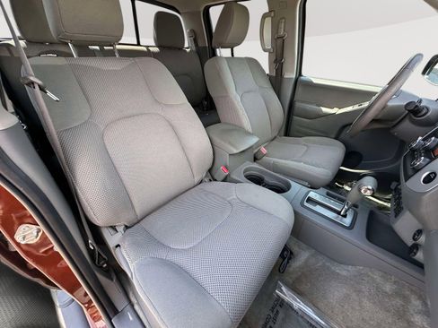 Used 2018 Nissan Frontier SV w/ Value Truck Package AWD/4WD image 22