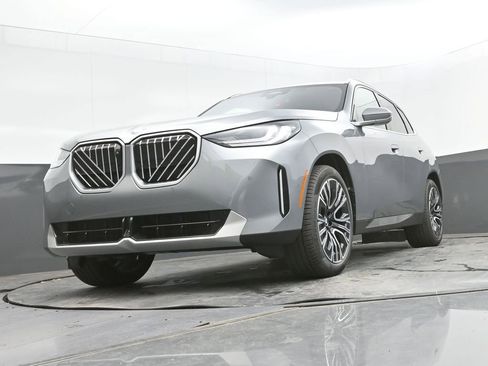 Certified 2025 BMW X3 xDrive30i w/ Premium Package image 47