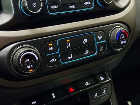 Used 2018 Chevrolet Colorado Z71 image 18