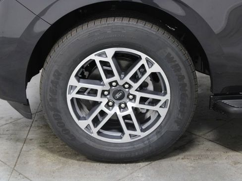 New 2026 Ford Expedition Active RWD image 21