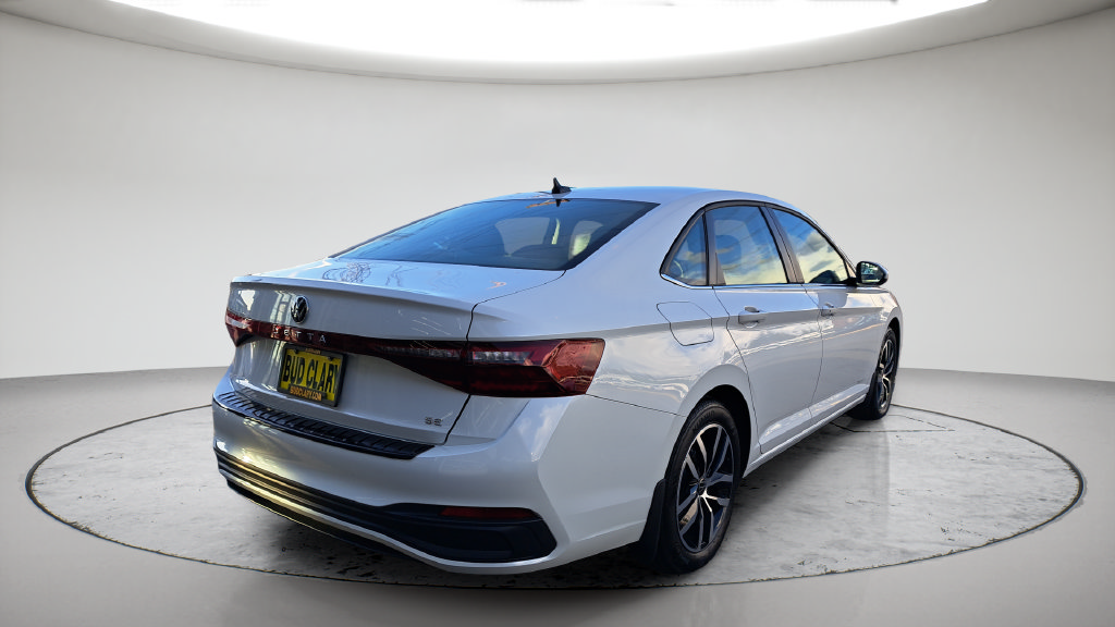 Used 2025 Volkswagen Jetta SE FWD image 5