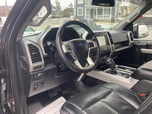 Used 2018 Ford F150 Lariat image 11