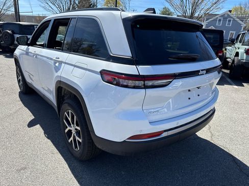 New 2026 Jeep Grand Cherokee Limited AWD/4WD image 4
