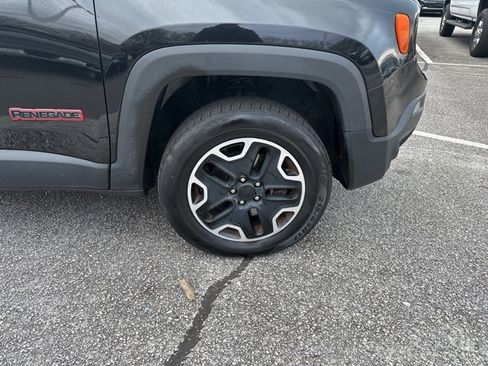 Used 2016 Jeep Renegade Trailhawk image 27