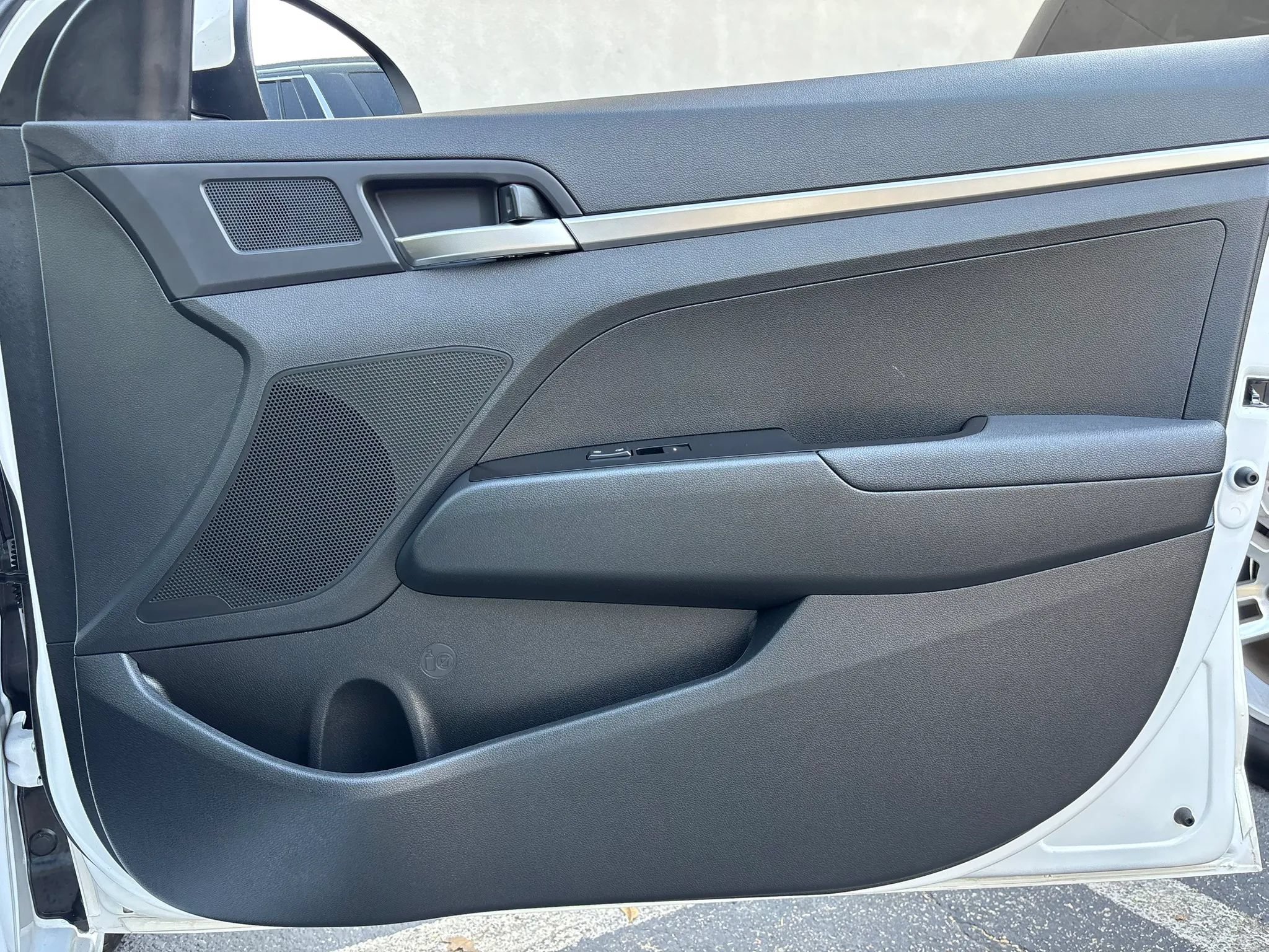 Used 2020 Hyundai Elantra SE w/ Cargo Package (C1) FWD image 40