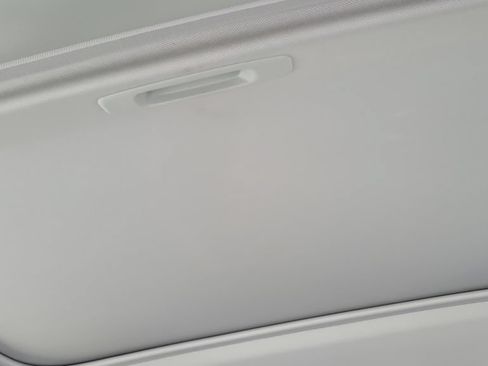 Used 2019 Toyota RAV4 Limited w/ Cold Weather Package FWD image 17