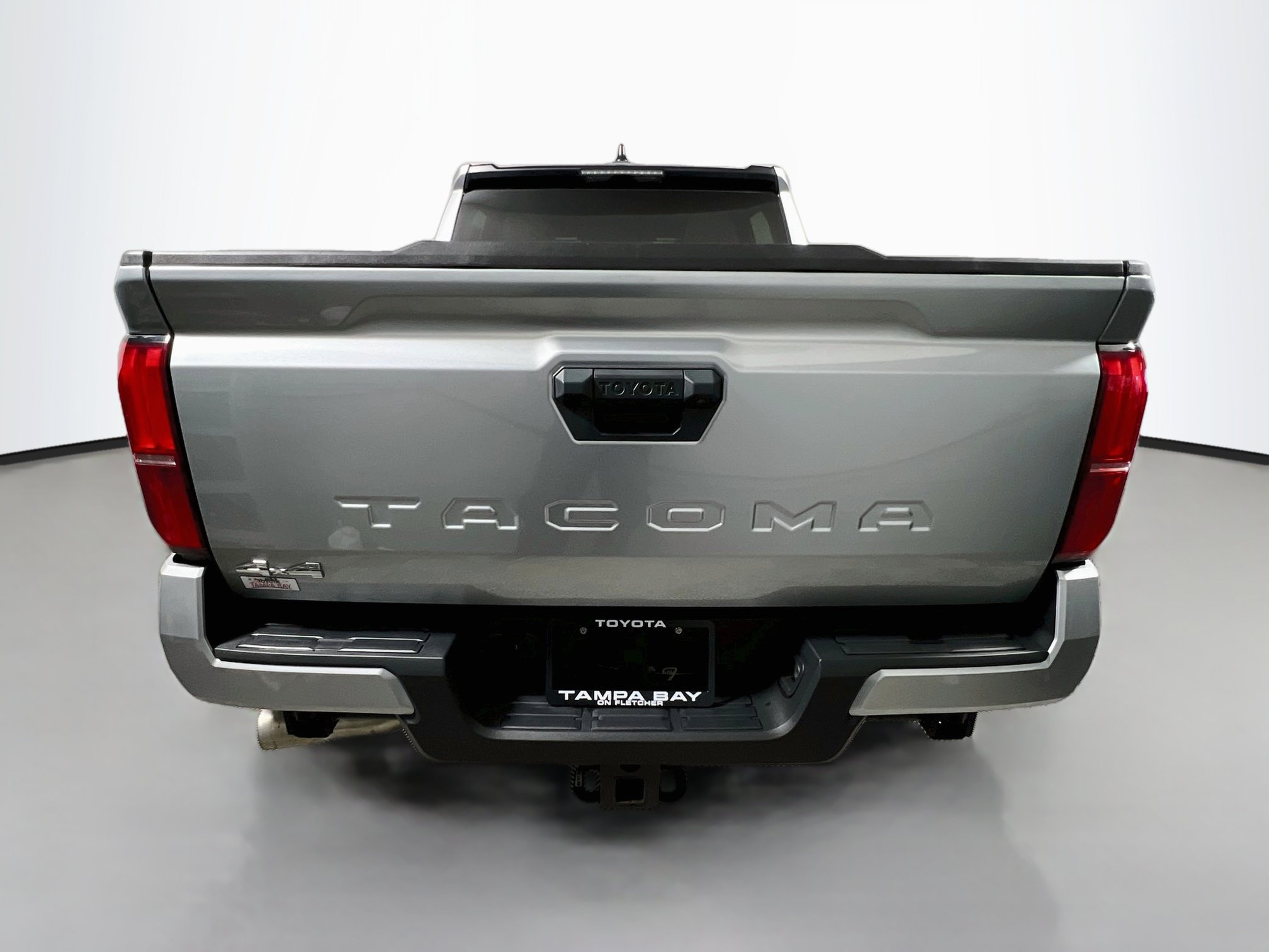Used 2025 Toyota Tacoma SR5 AWD/4WD image 6