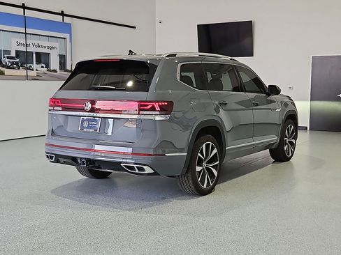 Used 2025 Volkswagen Atlas SEL Premium R-Line AWD/4WD image 8