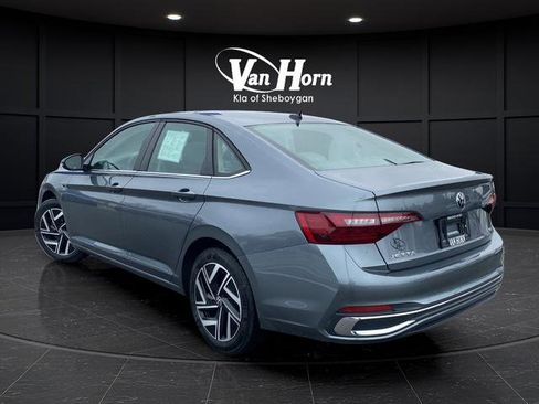 Used 2024 Volkswagen Jetta SEL FWD image 5