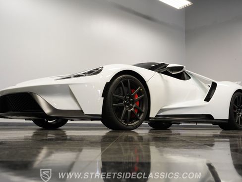 Used 2017 Ford GT image 23