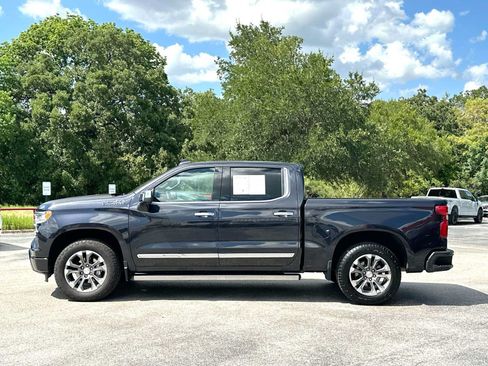 Used 2023 Chevrolet Silverado 1500 High Country w/ Technology Package AWD/4WD image 12