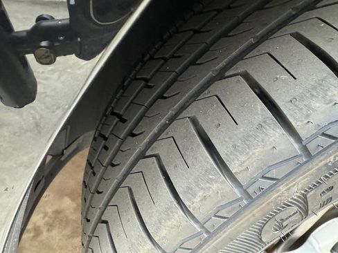 Used 2024 Audi Q3 2.0T Premium image 30