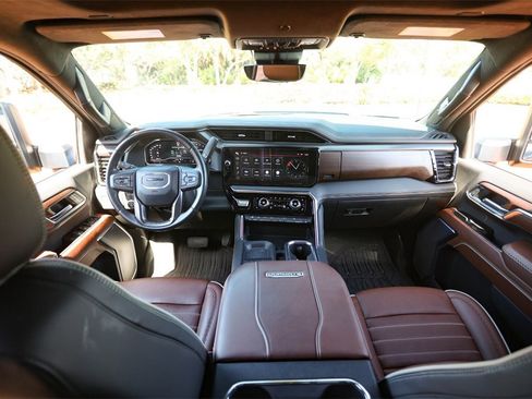 Used 2024 GMC Sierra 2500 Denali Ultimate image 46