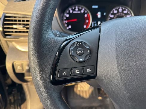 Used 2022 Mitsubishi Eclipse Cross LE image 12