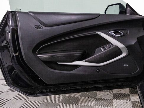 Used 2018 Chevrolet Camaro LT w/ RS Package image 35